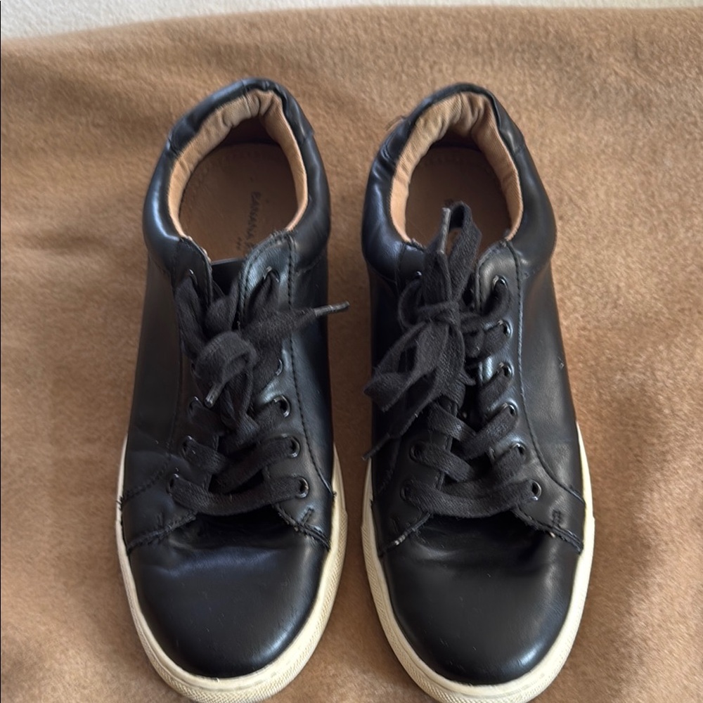 Banana Republic Black Leather Sneakers Men’s 9.5 Lace-up White Sole